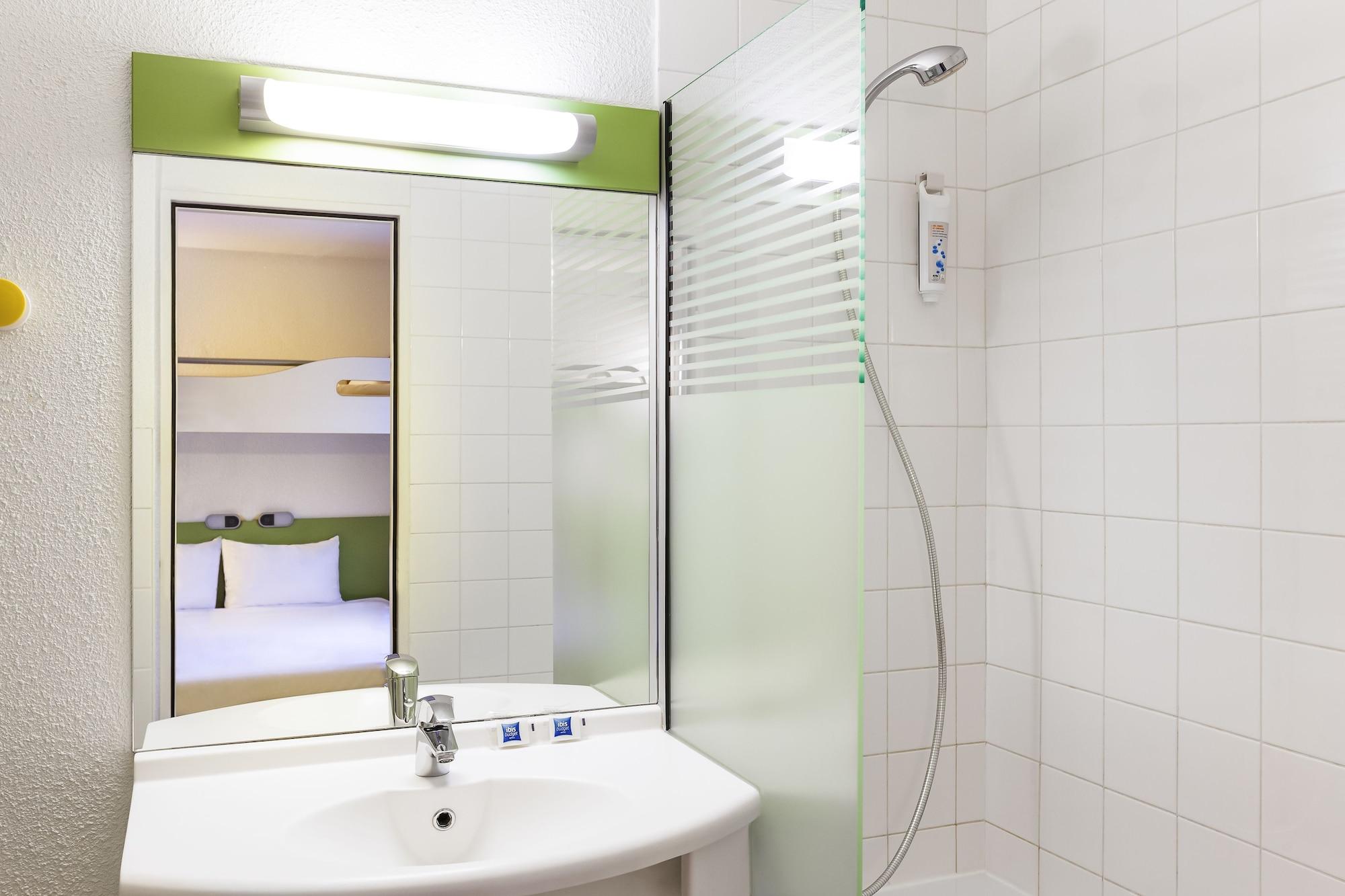 Ibis Budget Centre 2*